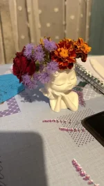 گلدان  مجسمه Flower Girl Carina - تصویر 2