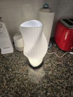 چراغ خواب Three Body Lamp  طراحی موجی آینده‌نگر - تصویر 5